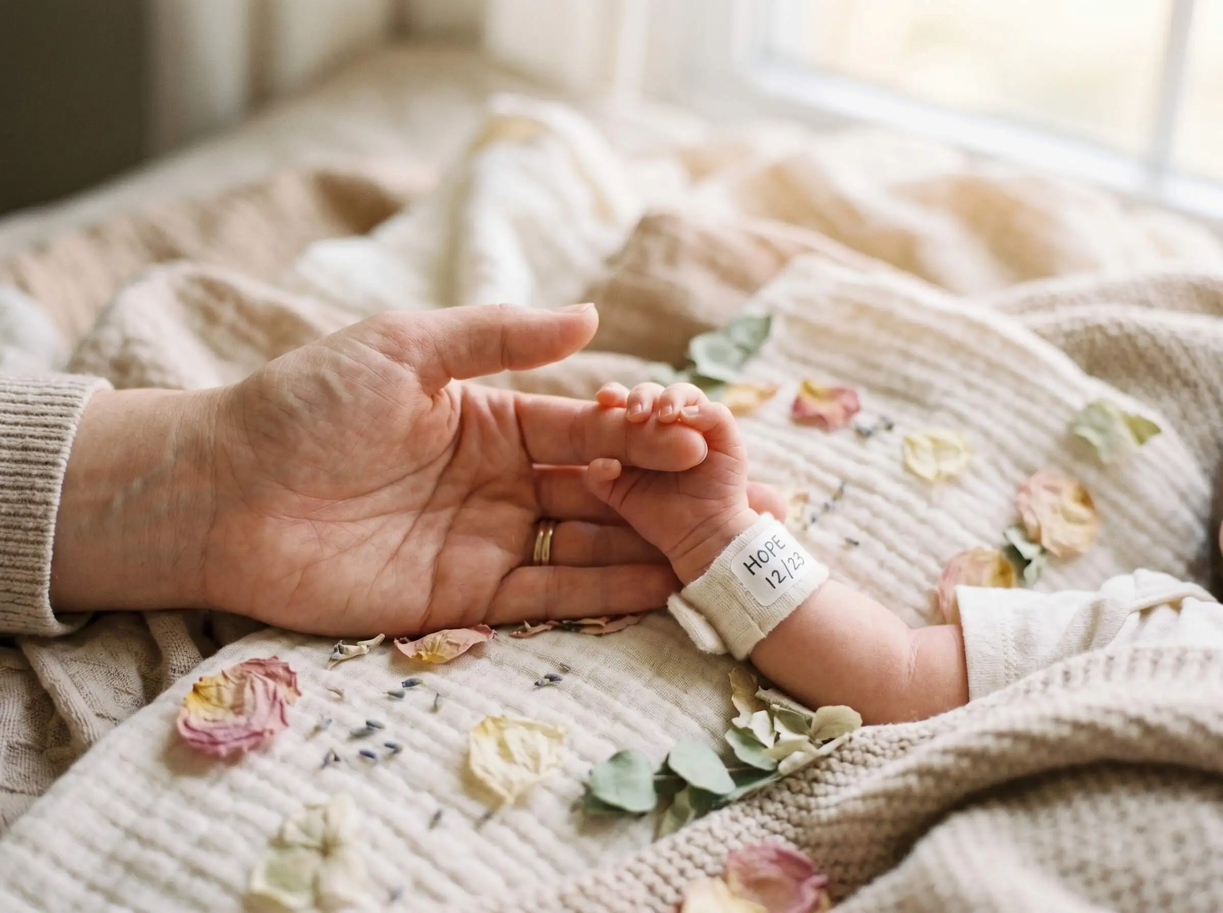 Radość z narodzin a baby blues | blog helloskarbie.pl