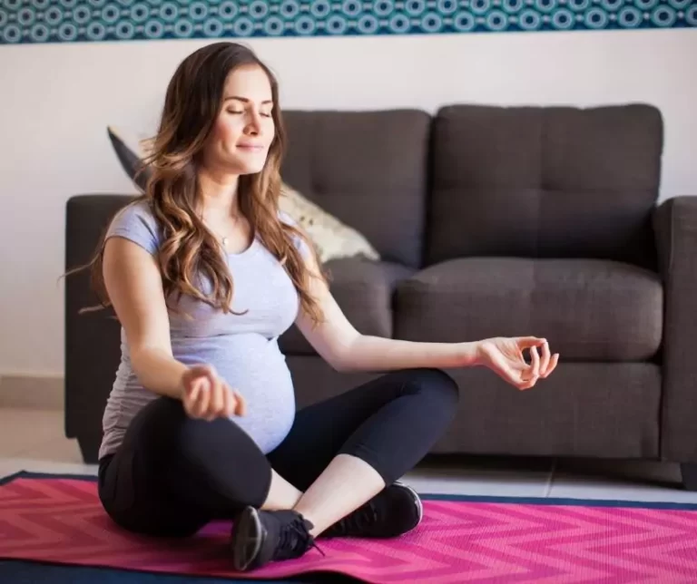 Ćwiczenia mięśni Kegla w ciąży - blog helloskarbie.pl