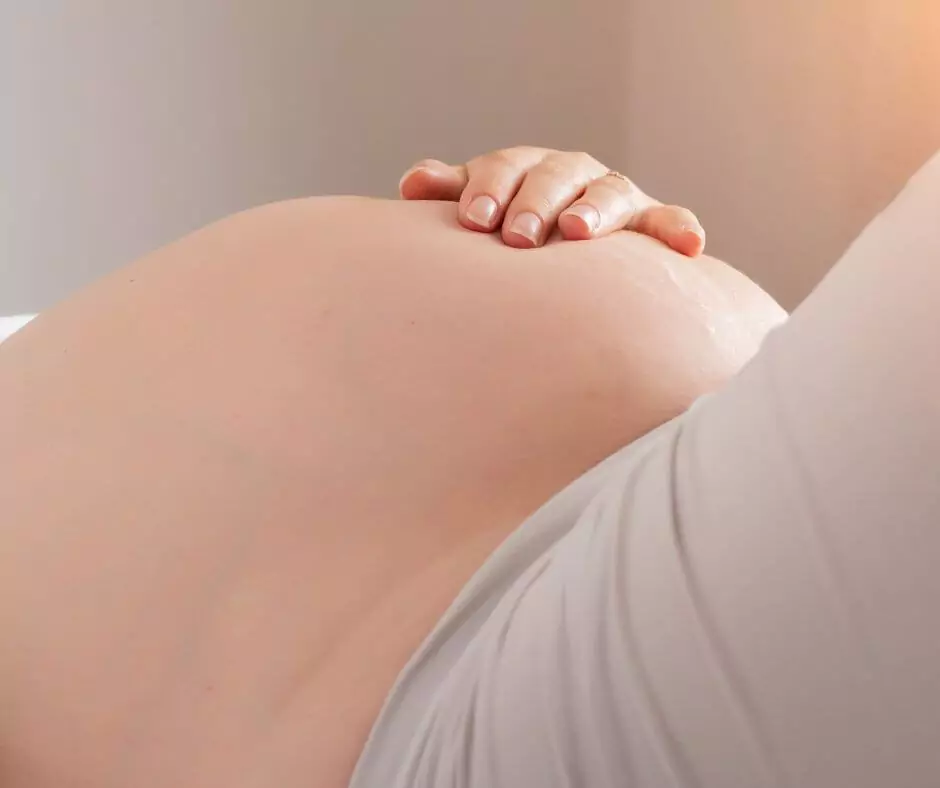 Ćwiczenia oddechowe w ciąży - blog helloskarbie.pl