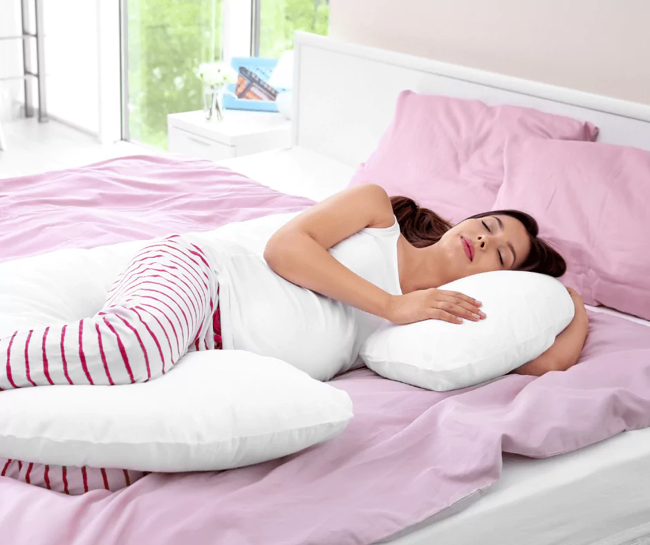 Poduszka ciążowa do spania ciąży - absolutny MUST HAVE! - blog helloskarbie.pl