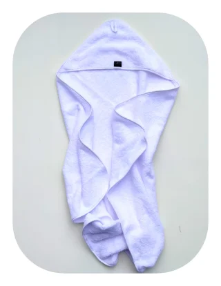 OKRYCIE KĄPIELOWE Z KAPTURKIEM 75/75 1303 BIAŁY