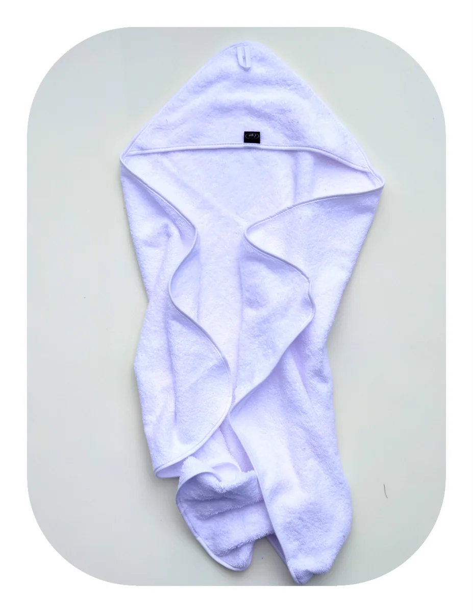 OKRYCIE KĄPIELOWE Z KAPTURKIEM 75/75 1303 BIAŁY