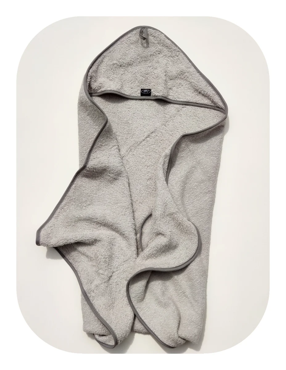 OKRYCIE KĄPIELOWE Z KAPTURKIEM 75/75 1297 SZARY